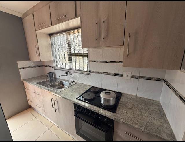 2 BEDROOM HOUSE FOR SALE IN VANDERBIJLPARK CE7